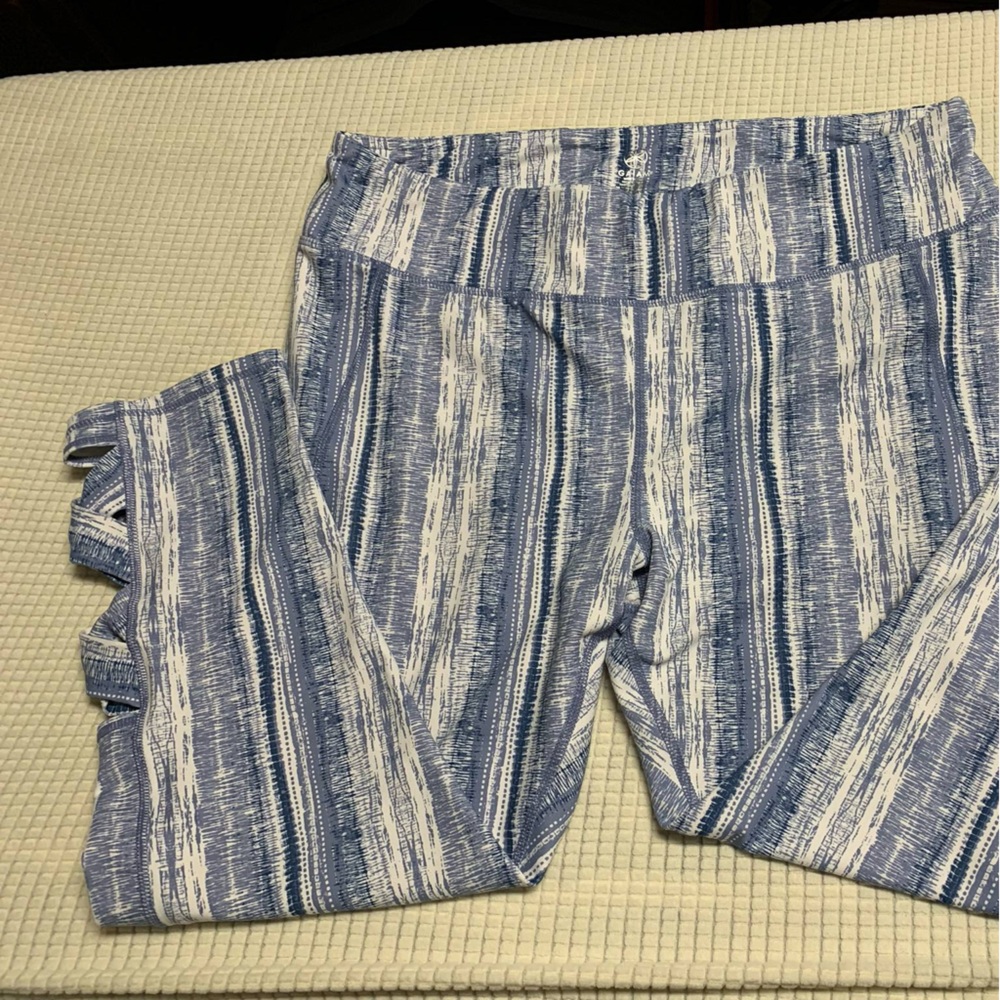 GAIAM Blue and White Striped Leggings